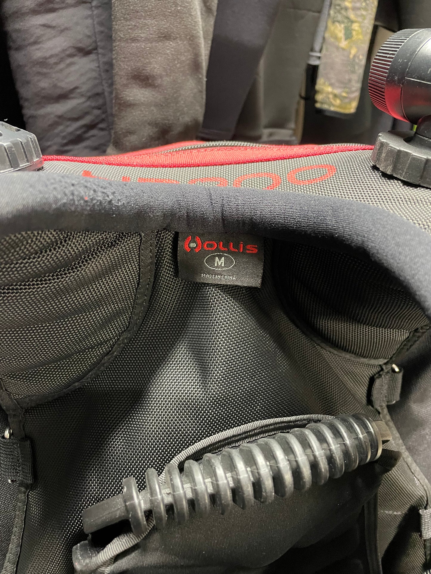 Hollis HD200 BCD- Size medium