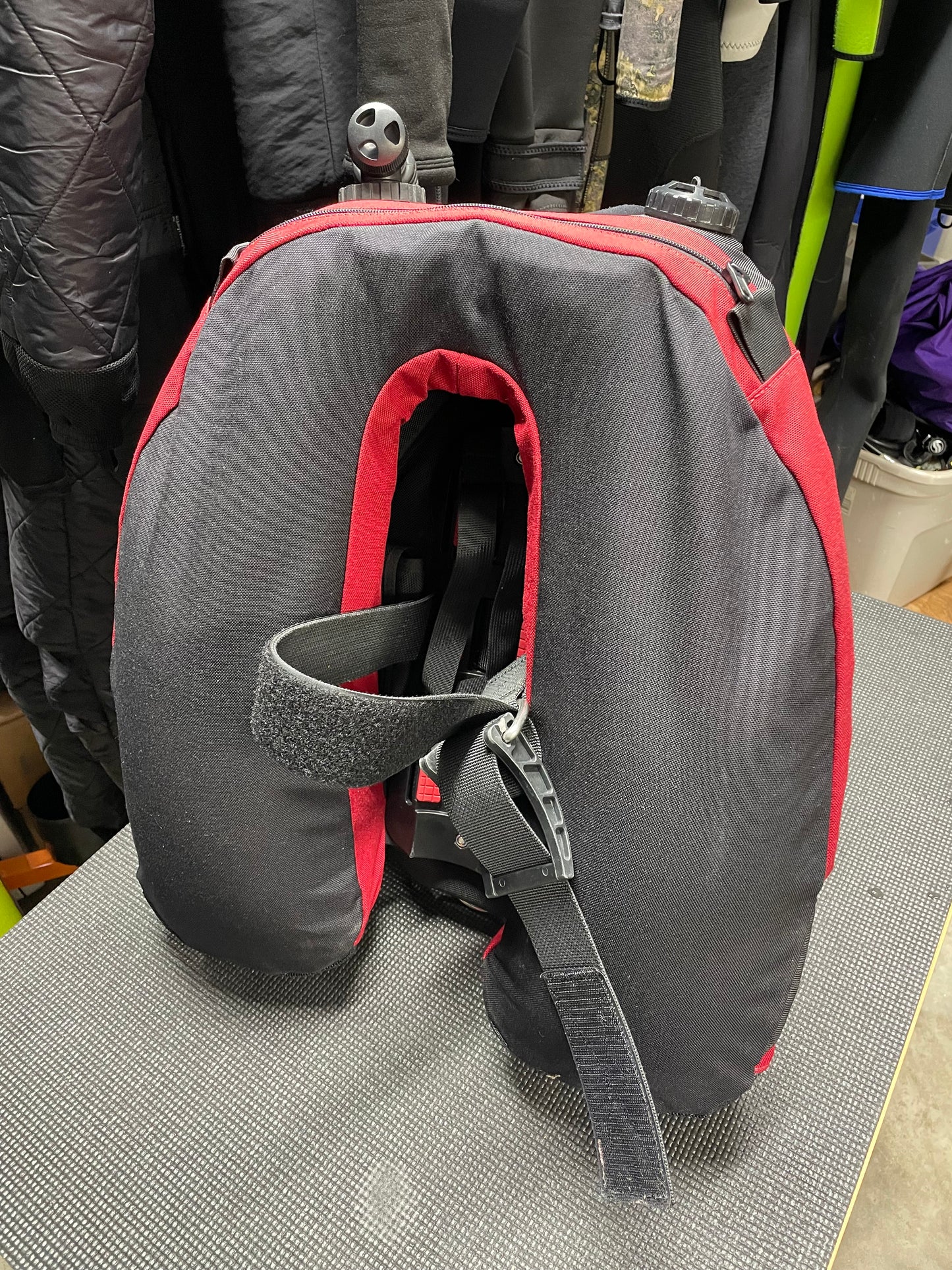 Hollis HD200 BCD- Size medium