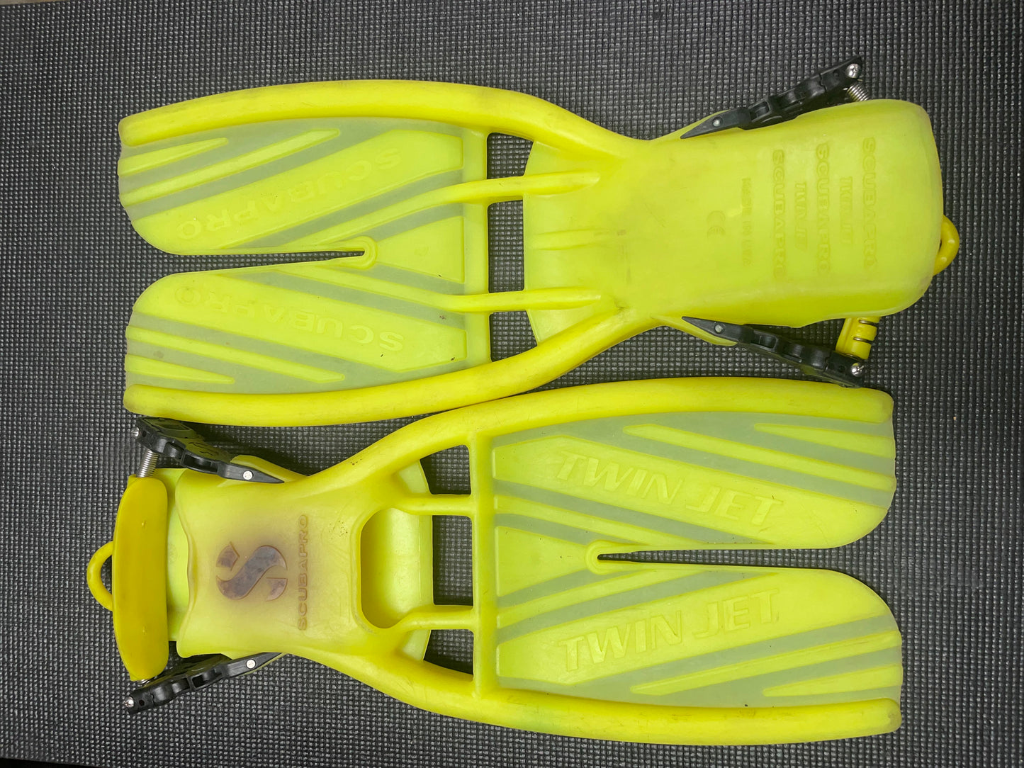 Scubapro TwinJet Fins, Size- Medium