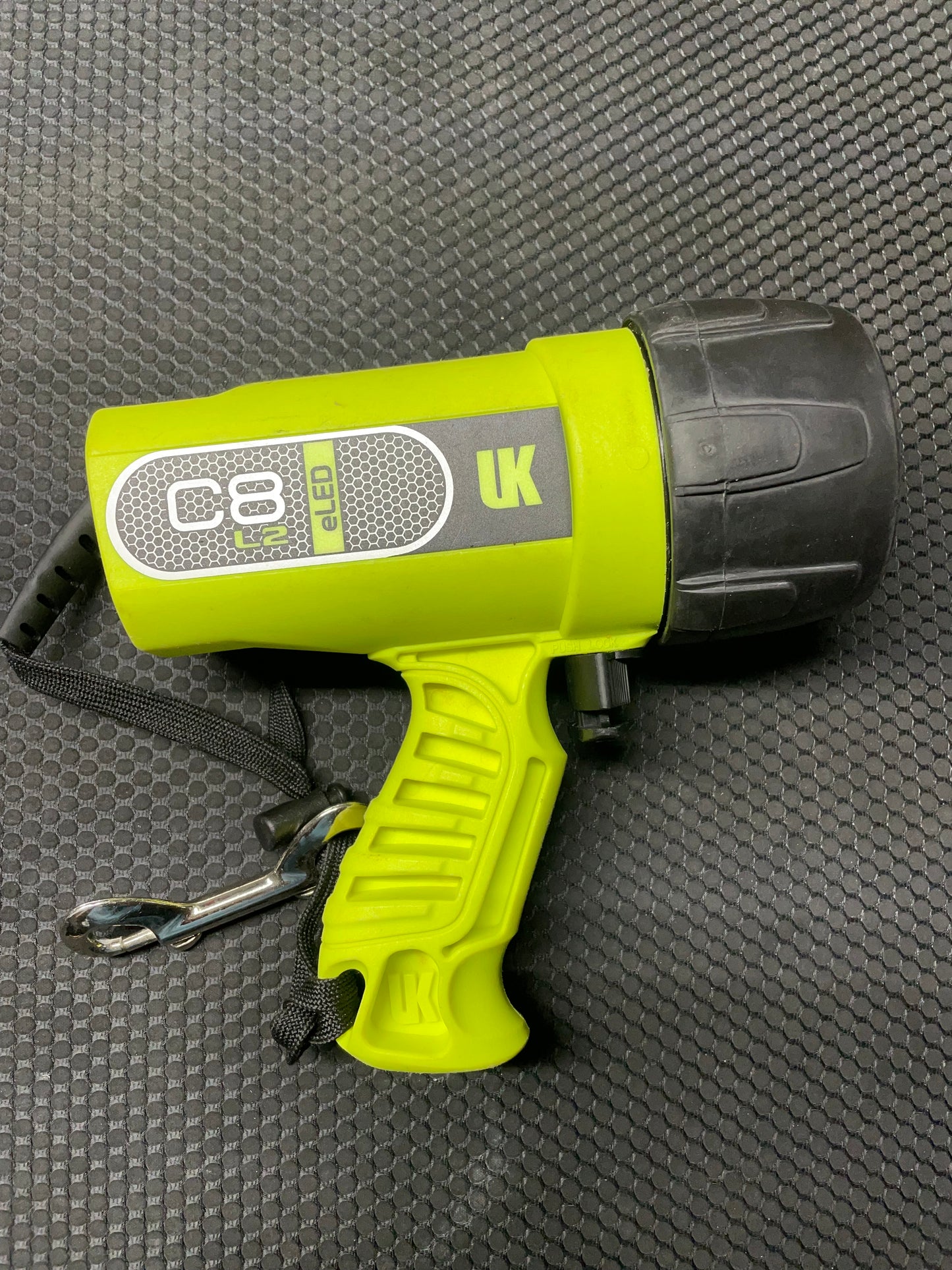 UK eLED C8 L2 handheld light