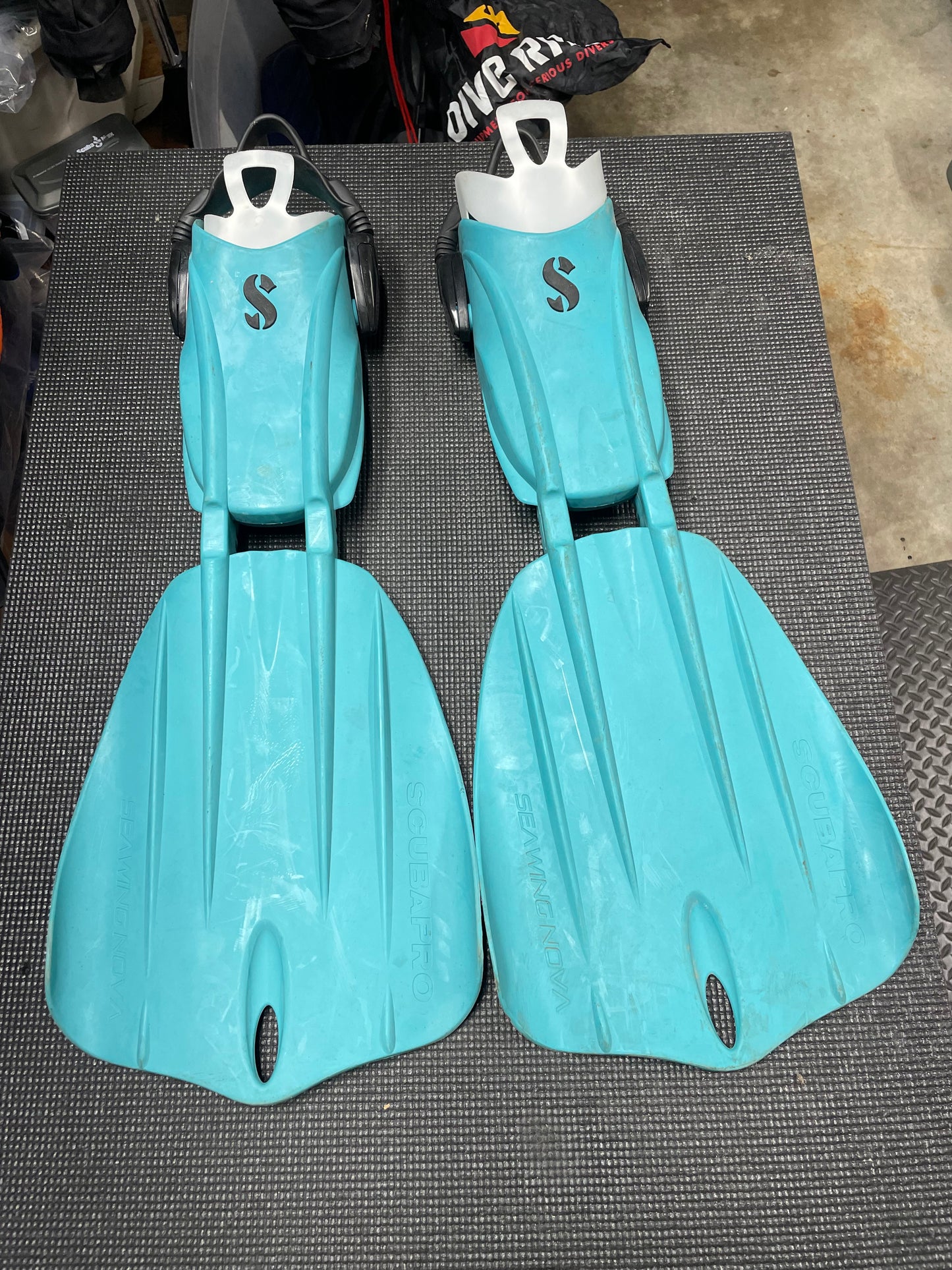 Scubapro Seawing Nova Fins- Large